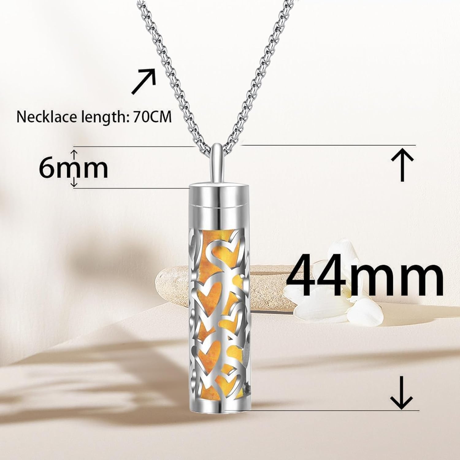 Essential Oil Necklace with 10 Refilled Pads Aromatherapy Pendant Perfume Locket Stainless Steel Diffuser Jewelry for Couples Scent Pendant Aroma Aromatherapy Present for Women Men
